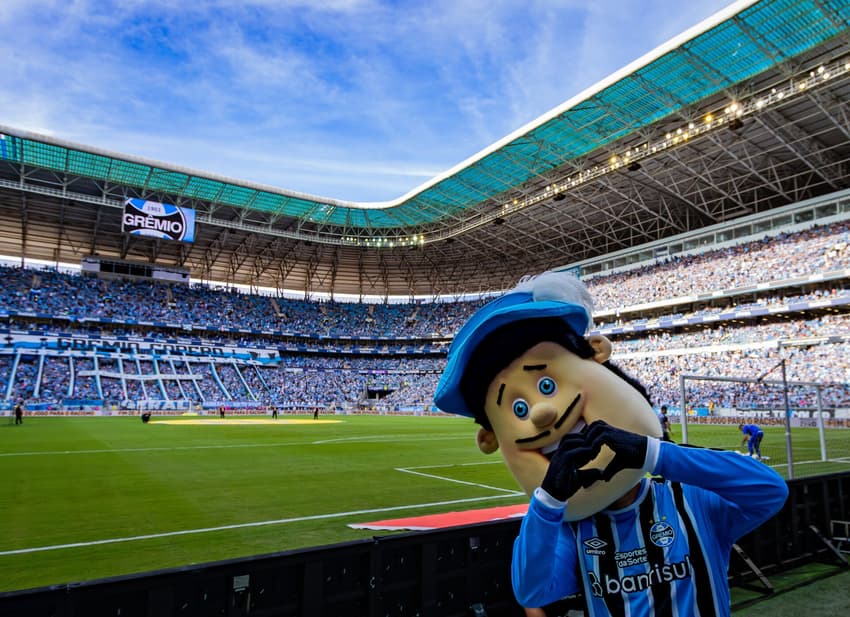 O mosqueteiro é o mascote oficial do Grêmio (Foto: Liamara Polli/AGIF)