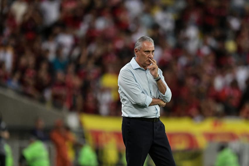 Tite técnico do Flamengo durante partida contra o Athletico-PR no estádio Maracanã pelo campeonato Brasileiro Foto: Thiago Ribeiro/AGIF