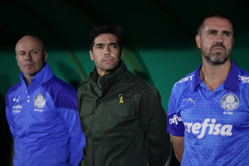 Vitor Castanheira, Abel Ferreira e João Martins em Palmeiras x Atlético-MG pelo Brasileirão