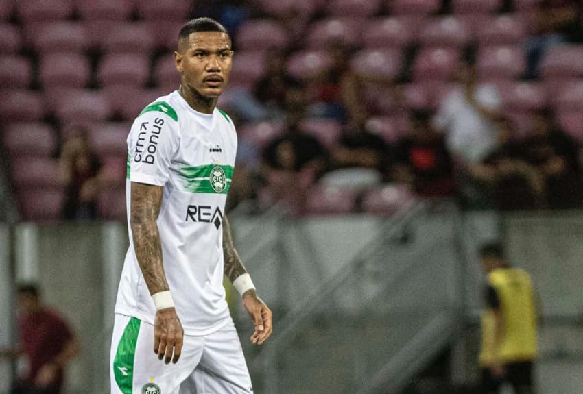 Zé Gabriel alcança números expressivos pelo Coritiba (Foto: Divulgação)