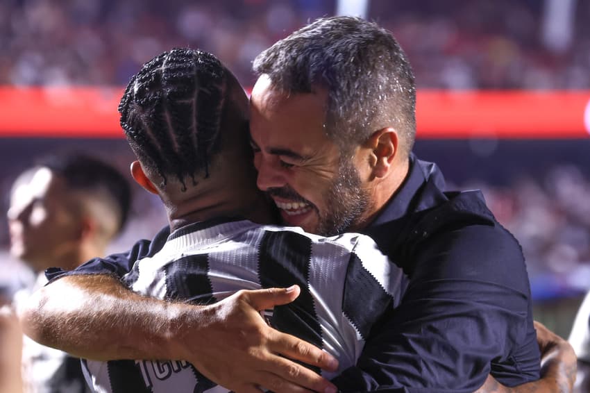 O Botafogo chega para o jogo de hoje embalado pela classificação para as semifinais da Libertadores (Foto: Marcello Zambrana/AGIF)