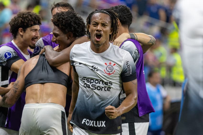 Na primeira partida, o Corinthians abriu vantagem de 2 a 0 sobre o Fortaleza; Confira as informações do jogo de hoje (Foto: Baggio Rodrigues/AGIF)