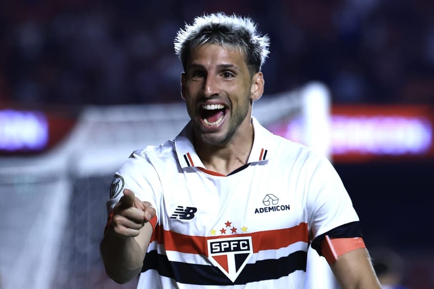 Calleri foi um dos autores dos gols do São Paulo contra o Cruzeiro no primeiro turno; Veja tudas as informações sobre o jogo de hoje (Foto: Marcello Zambrana/AGIF)