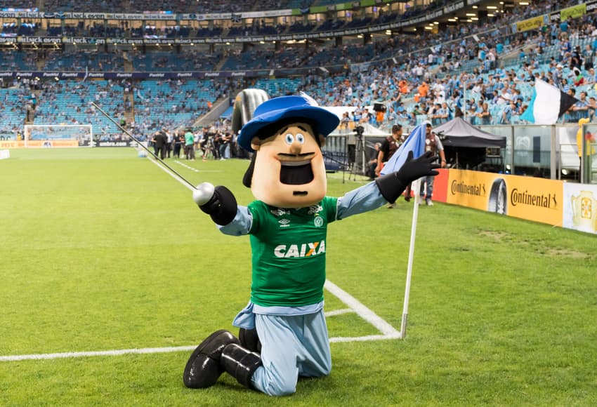 Confira as principais curiosidades do mascote do Grêmio (Foto: Jeferson Guareze/AGIF)