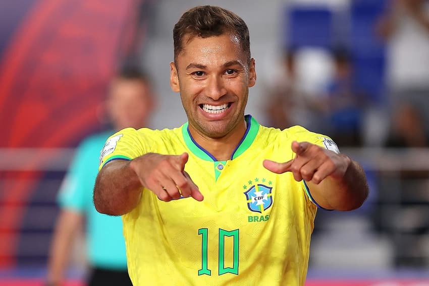 Pito em ação pelo futsal do Brasil (Foto: Reprodução / Instagram)