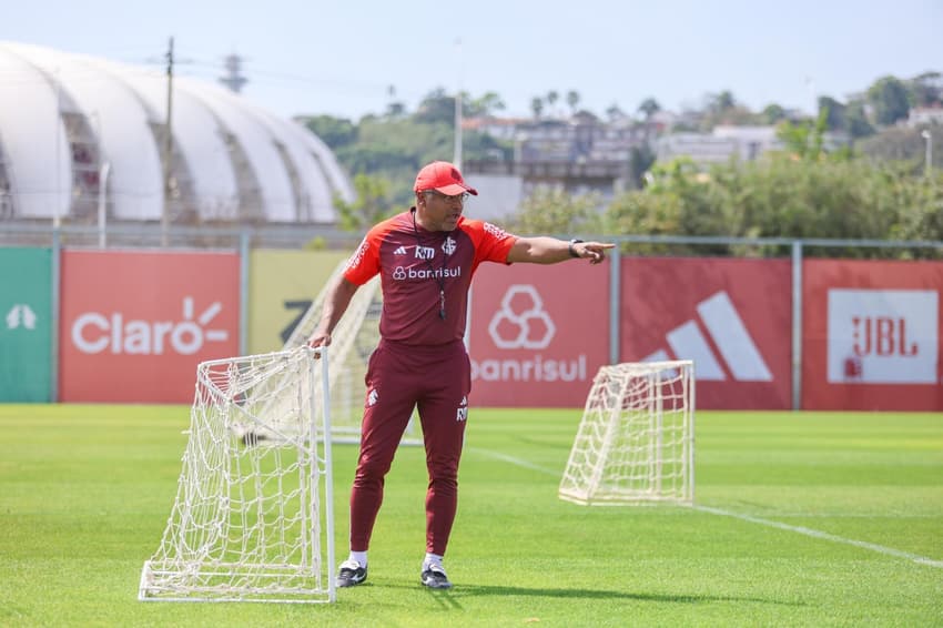 Roger Machado treino 14.10