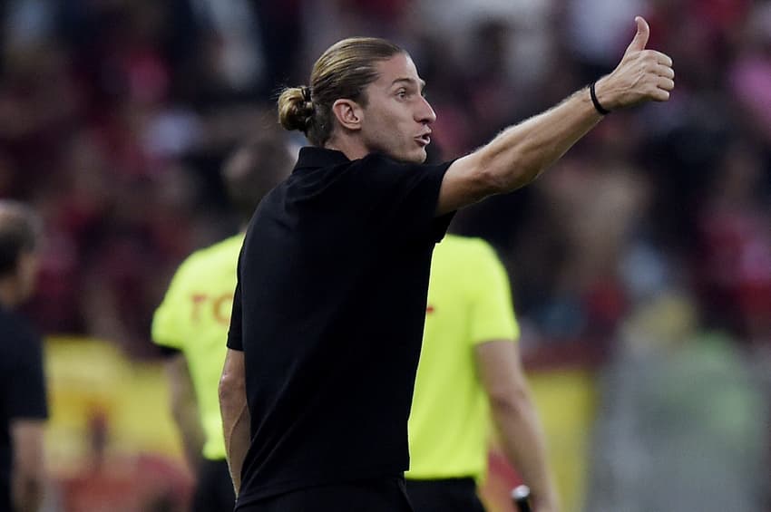 Filipe Luís em sua estreia como técnico do Flamengo contra o Corinthians