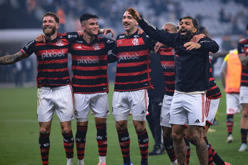 Gabigol comanda festa da classificação do Flamengo sobre o Corinthians na Copa do Brasil