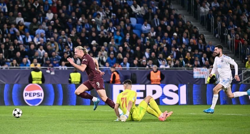 Gol de Haaland em Slovan Bratislava 0x4 Manchester City pela Champions League