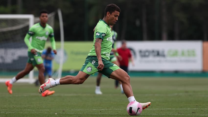 Marcos Rocha no treino do Palmeiras 0310