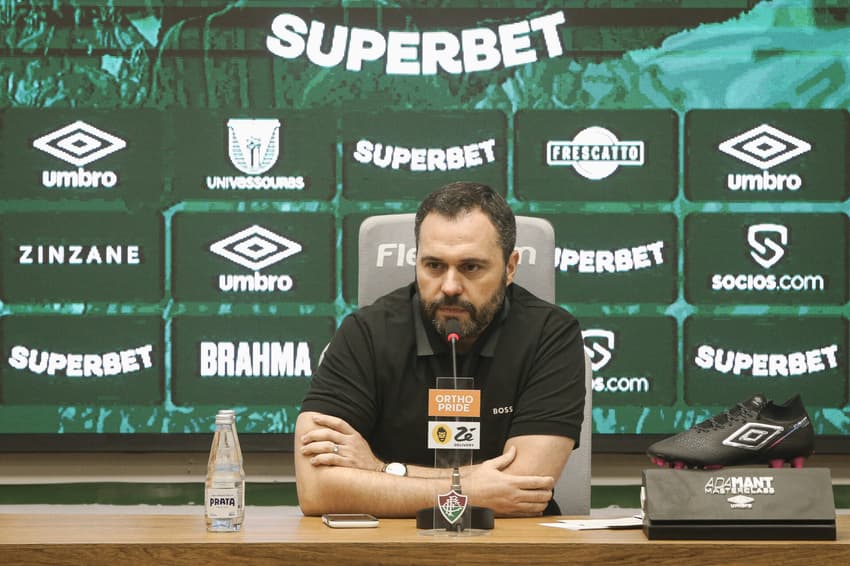 Mário Bittencourt durante coletiva concedida no CT do Fluminense