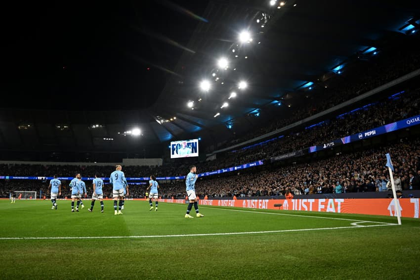 Phil Foden em Manchester City x Slavia Praga