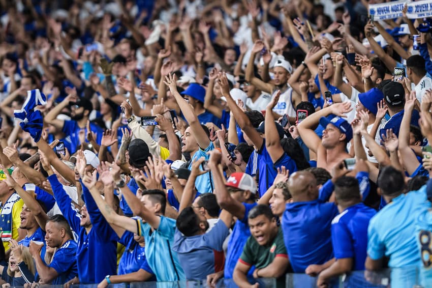 Torcida do Cruzeiro é multada em mais de RF$ 750 mil pela Conmebol por infração das regras do torneio Fotos: Gustavo Aleixo / Cruzeiro)