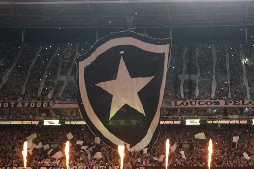 Botafogo, torcida no Nilton Santos, em partida contra o Flamengo, pelo Brasileirão