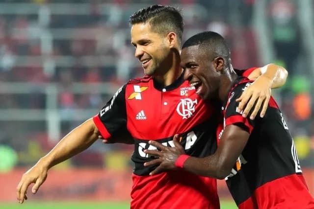 Diego Ribas e Vini Jr. atuaram juntos pelo Flamengo (Foto: Gilvan de Souza/Flamengo)