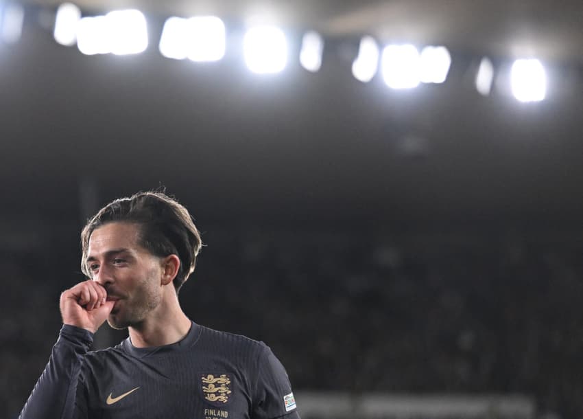 Jack Grealish comemora gol pela seleção inglesa (Foto: Jonathan Nackstrand/AFP)