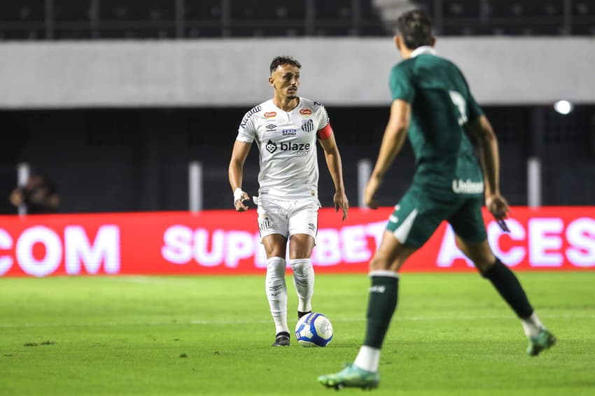 Santos e Goiás se enfrentam pela Série B do Brasileiro; confira os destaques dos jogos de hoje (Foto: Reinaldo Campos/AGIF)