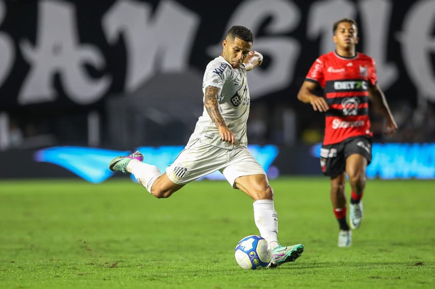 Em jogo hoje, o Santos joga longe de seus domínios contra a equipe do Ituano (Foto: Reinaldo Campos/AGIF)