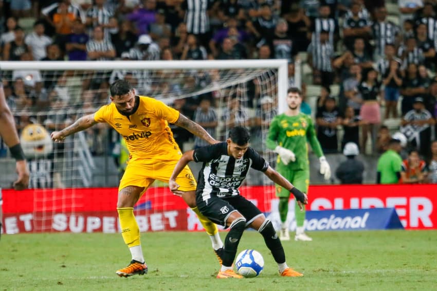 Sport e Ceará duelam pela Série B; confira as estatísticas do confronto em tempo real (Foto: Baggio Rodrigues/AGIF)