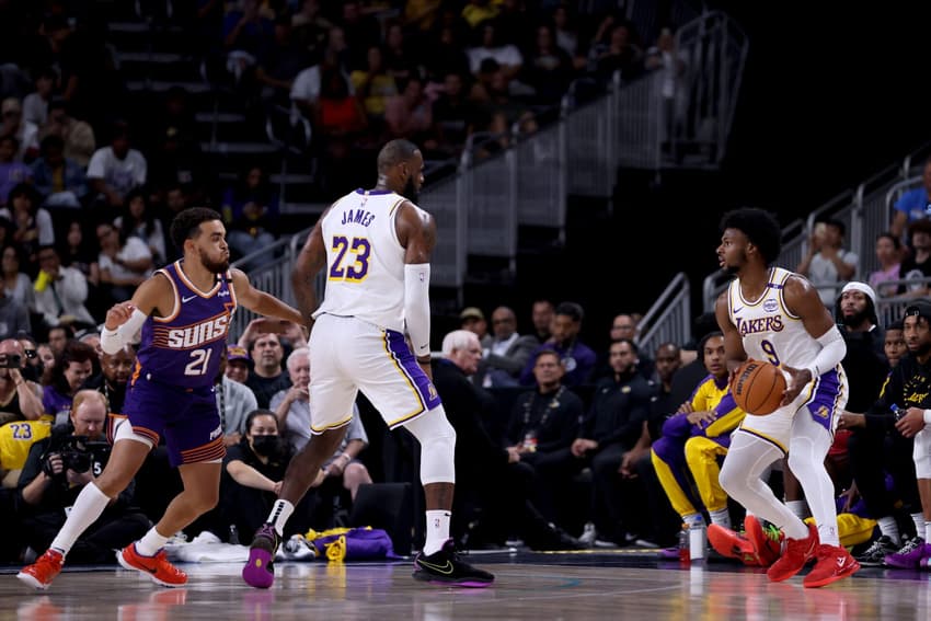 Phoenix Suns v Los Angeles Lakers