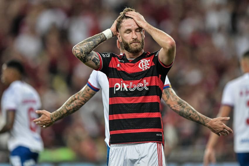 Léo Pereira, em ação pelo Flamengo durante partida contra o Bahia, no Maracanã, pelas quartas de final da Copa do Brasil 2024 (Foto: Thiago Ribeiro/AGIF)