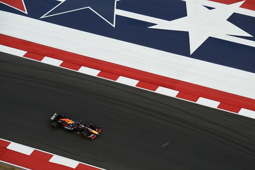 Max Verstappen em ação na classificação para a corrida sprint nos EUA (Foto: ANGELA WEISS / AFP)