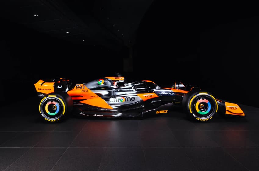 mclaren-formula-1-pintura-chrome-gp-estados-unidos-2024