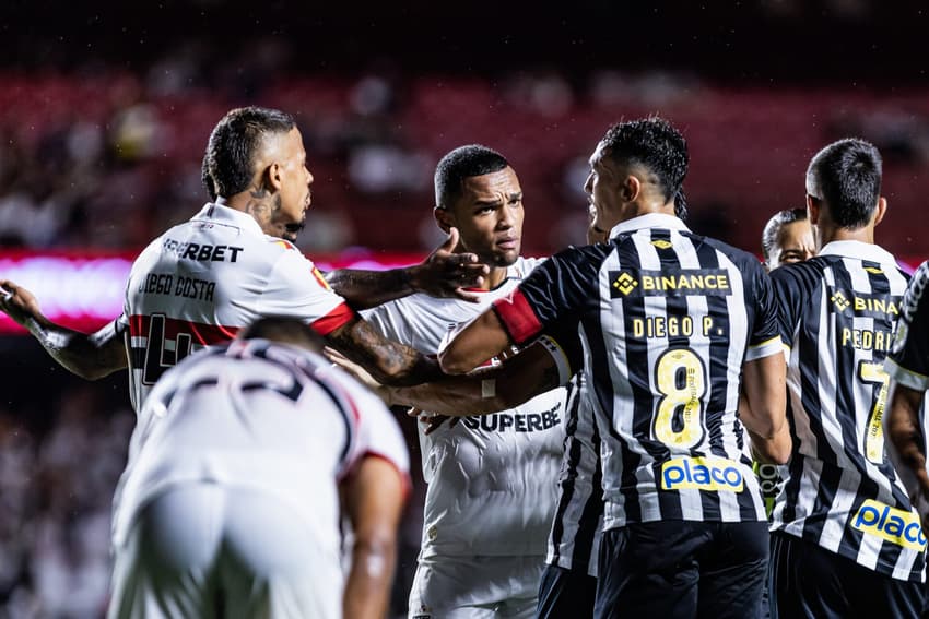 São Paulo x Santos: quem venceu mais o San-São?