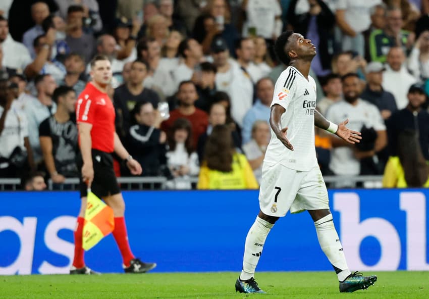 Vini Jr. marcou contra o Villarreal e chegou aos 87 gols com a camisa do Real Madrid (Foto: OSCAR DEL POZO / AFP)