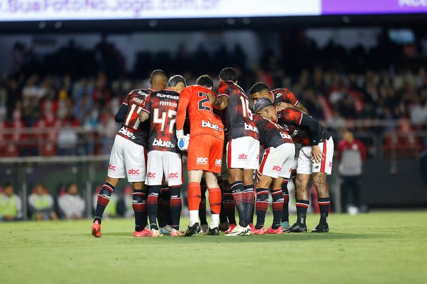 São Paulo empatou por 2 x 2 com o Atlético-MG no sábado (23).