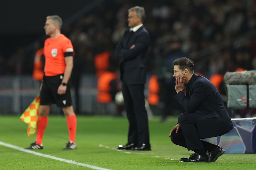 Diego Simeone e Luis Enrique em PSG x Atlético de Madrid pela Champions League