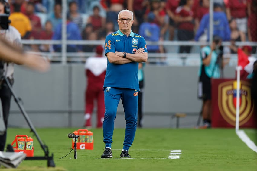 Dorival Júnior durante jogo do Brasil com a Venezuela. Foto: Rafael Ribeiro