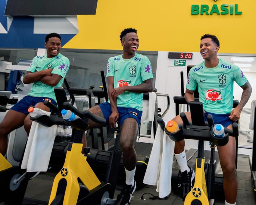 Endrick, Vini Jr. e Rodrygo em treino da Seleção Brasileira