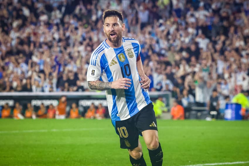 Buenos Aires, Argentina, MAS Monumental Stadium L. Messi (10) Captain of Argentina &#8211; FIFA World Cup 2026 Qualifier &#8211; Argentina v Bolivia &#8211; MAS Monumental Stadium Tue 15 Oct 2024 (Patricia Perez Ferraro/SPP) Credit: SPP Sport Press Photo. /Alamy Live News