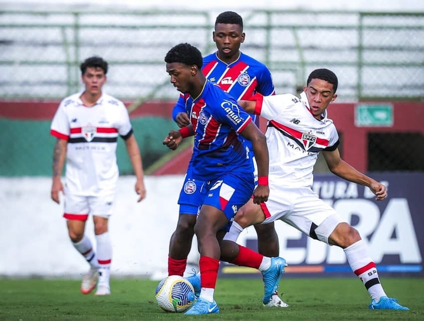 Bahia e São Paulo fizeram a semifinal da Copa do Brasil sub-20 em Feira de Santana, interior da Bahia.