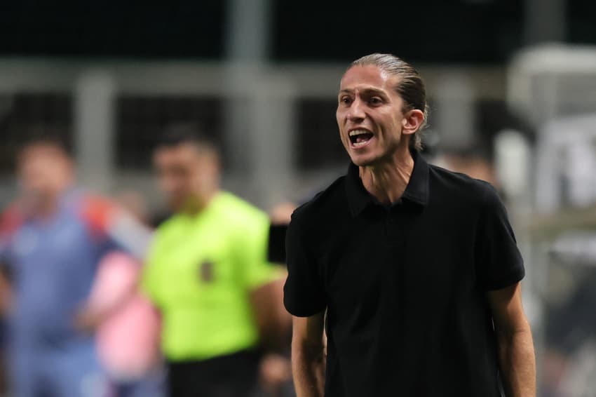 Filipe Luís no jogo do Flamengo contra o Cruzeiro no Independência