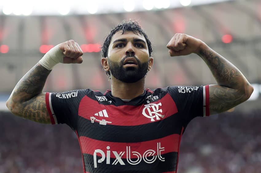 Gabigol anuncia que não fica no Flamengo em 2025 e tem Cruzeiro como destino provável (Foto: Thiago Ribeiro/AGIF)