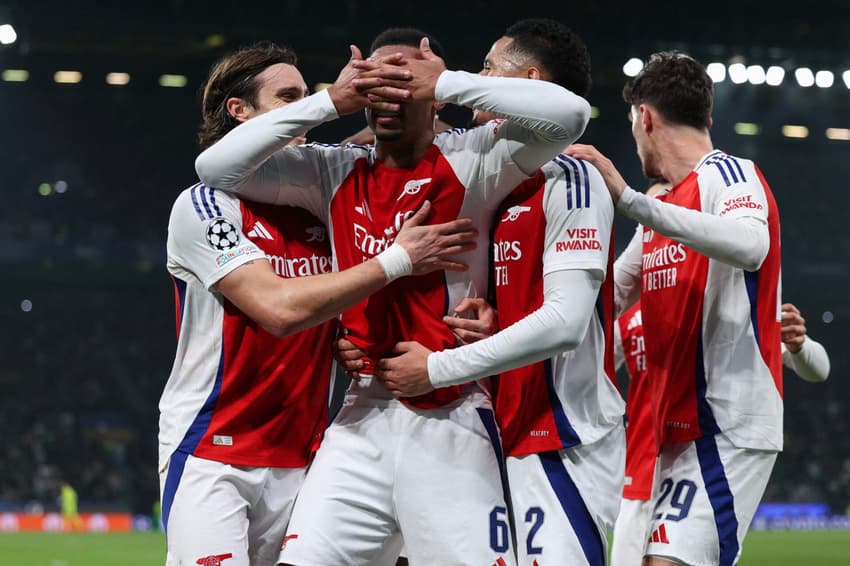 Gabriel Magalhães comemora gol pelo Arsenal contra o Sporting, fora de casa (Foto: Filipe Amorim/AFP)