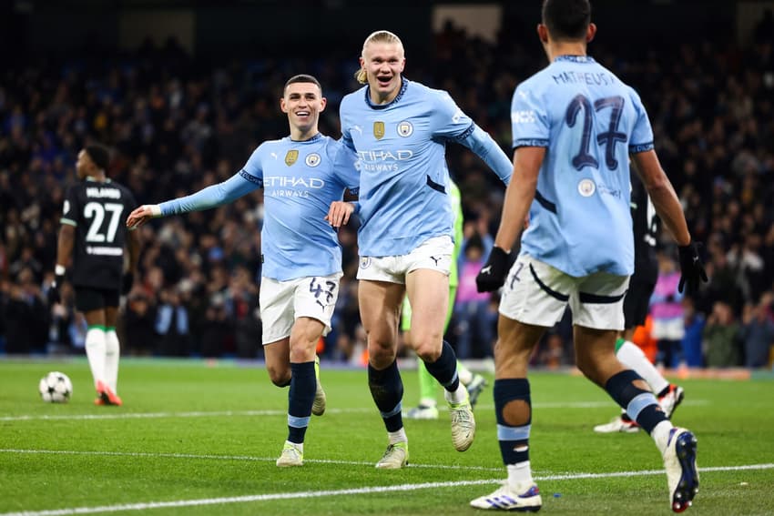 Haaland comemora gol em Manchester City x Feyenoord (Foto: Darren Staples/AFP)