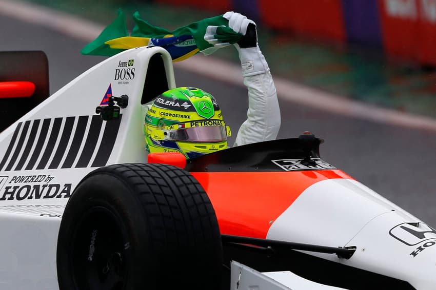Hamilton guia McLaren de Senna em Interlagos, na Fórmula 1