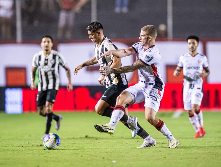 O Botafogo venceu o confronto do primeiro turno; confira as informações do jogo de hoje (Foto: Jhony Pinho/AGIF)