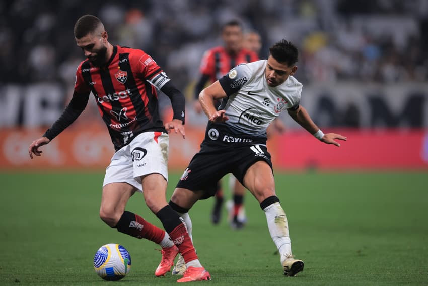 corinthians vitória fábio Mota