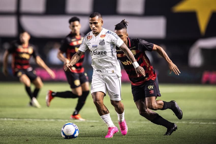 O Santos encerra a sua participação na Série B do Brasileirão contra o Sport; confira as informações do jogo (Foto: Abner Dourado/AGIF)