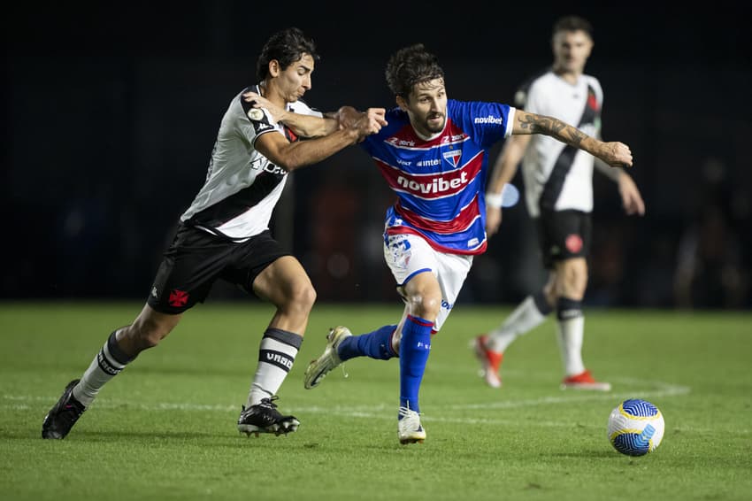 O Vasco encara o Fortaleza pelo Campeonato Brasileiro (Foto: Jorge Rodrigues/AGIF)