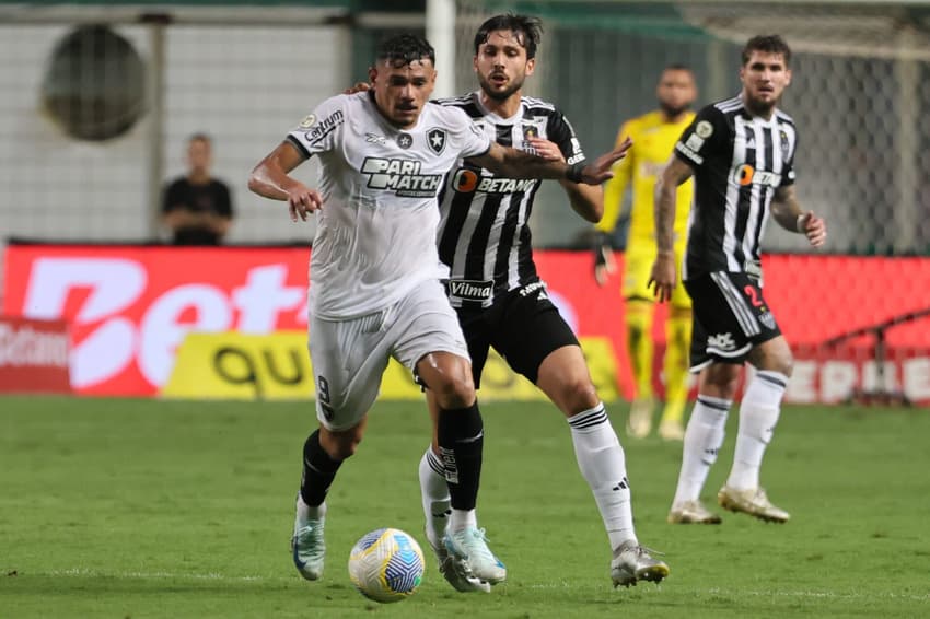 Botafogo e Atlético-MG se enfrentam pela grande final da Libertadores (Foto: Gilson Lobo/AGIF)