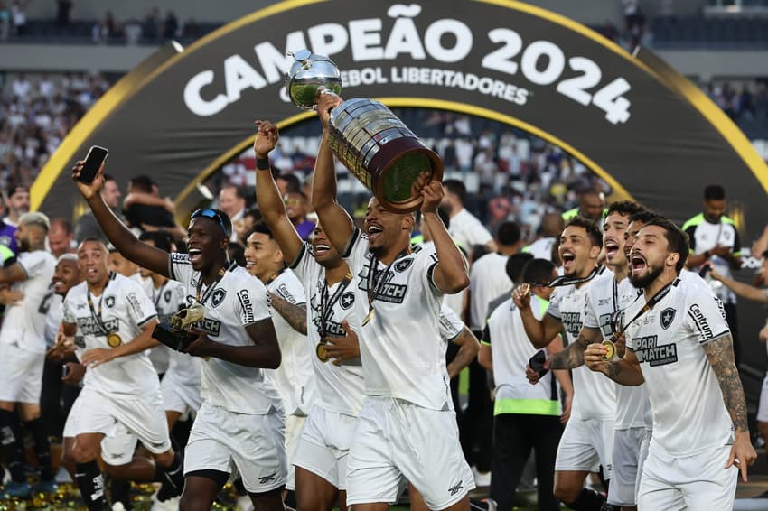 Botafogo superou o Atlético-MG para vencer seu primeiro título da Libertadores (Foto: ALEJANDRO PAGNI / AFP)