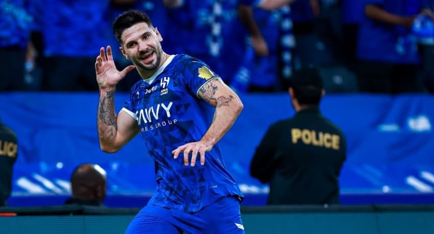 Mitrovic comemora mais um gol pelo Al-Hilal (Foto: Reprodução/Instagram)