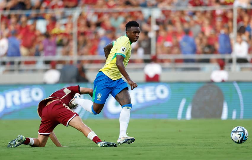 Vini Jr., atacante do Brasil, em ação contra a Venezuela, em Maturín (Foto: Rafael Ribeiro/CBF)