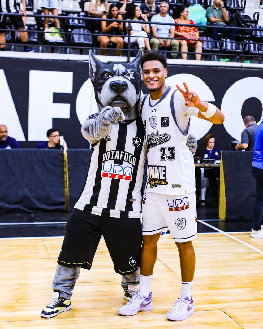 Sifontes-Botafogo-NBB-Bira-Mascote