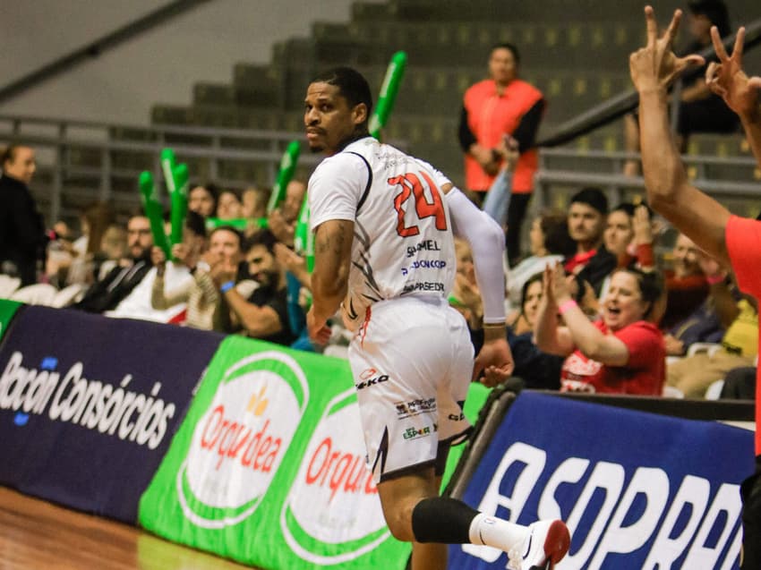 Shamell-NBB-Caxias-do-sul